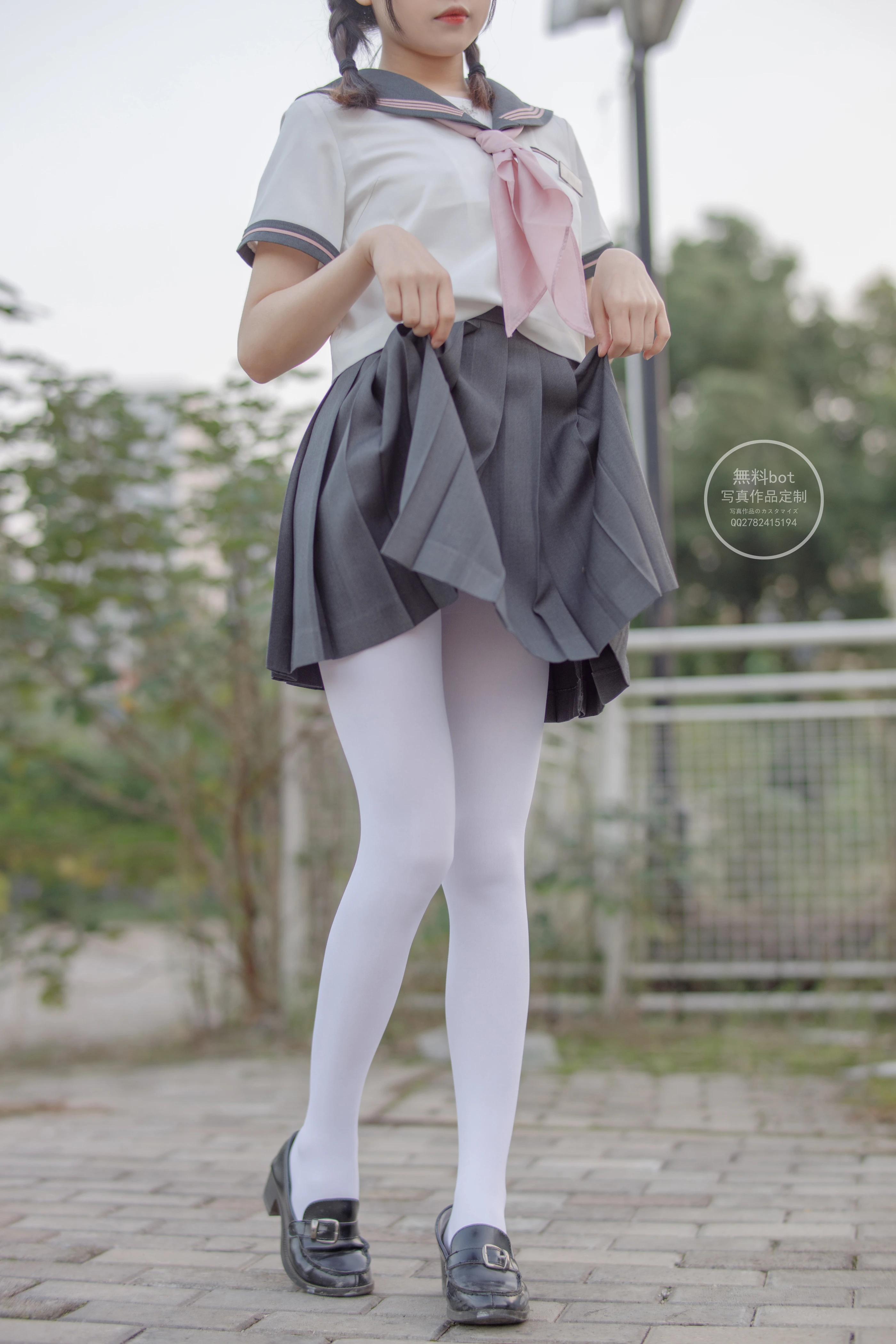 森萝财团 有料006  依依 户外白丝JK制服 [90P]插图9